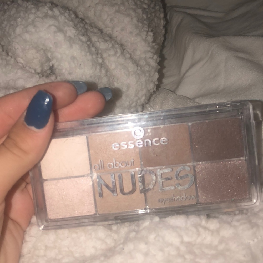 Essence All about Nudes Eyeshadow Palette